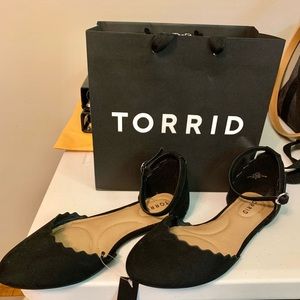 NWT - Torrid Black Flats 8W